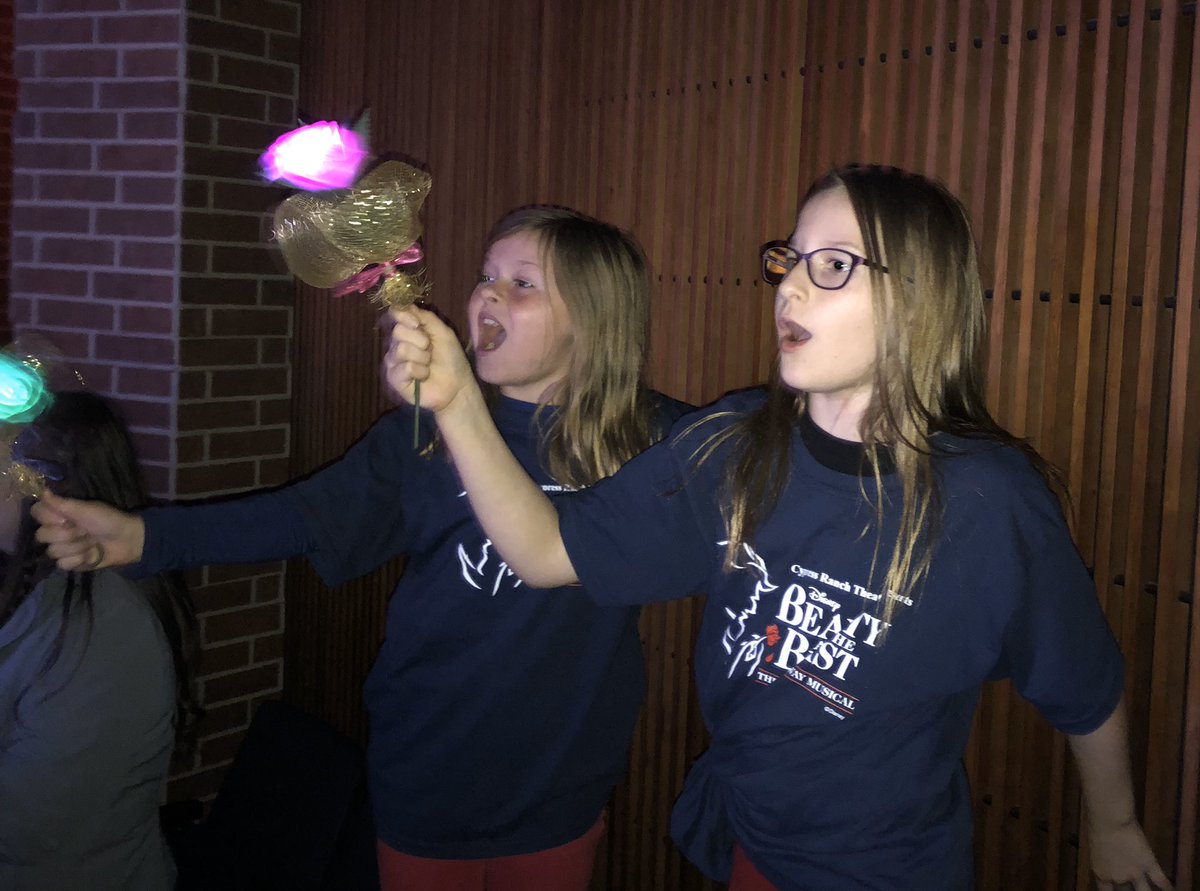 CyFairJoel's tweet image. Bravo @troupe7372 — #BeautyAndTheBeast was fantastic. 👏 #CFISDforAll #CFISDspirit