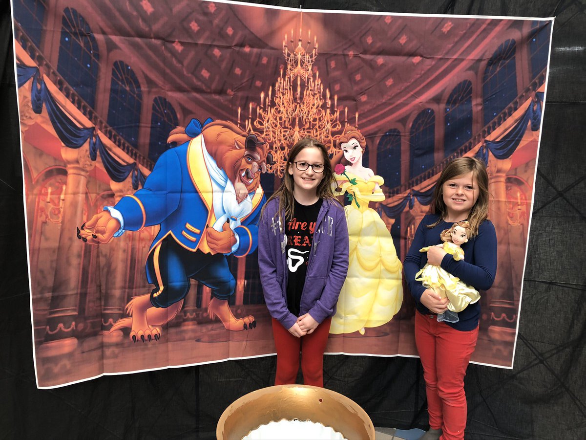 CyFairJoel's tweet image. Bravo @troupe7372 — #BeautyAndTheBeast was fantastic. 👏 #CFISDforAll #CFISDspirit