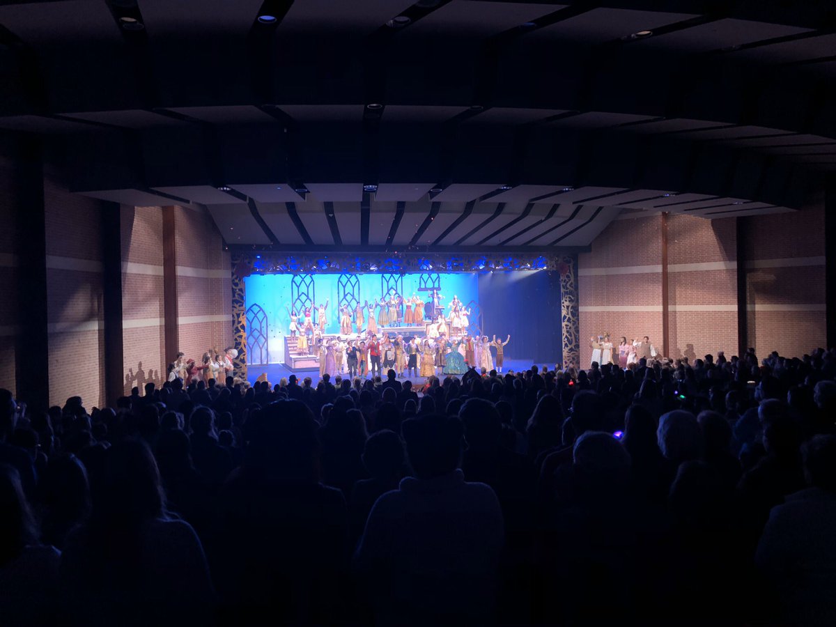 CyFairJoel's tweet image. Bravo @troupe7372 — #BeautyAndTheBeast was fantastic. 👏 #CFISDforAll #CFISDspirit