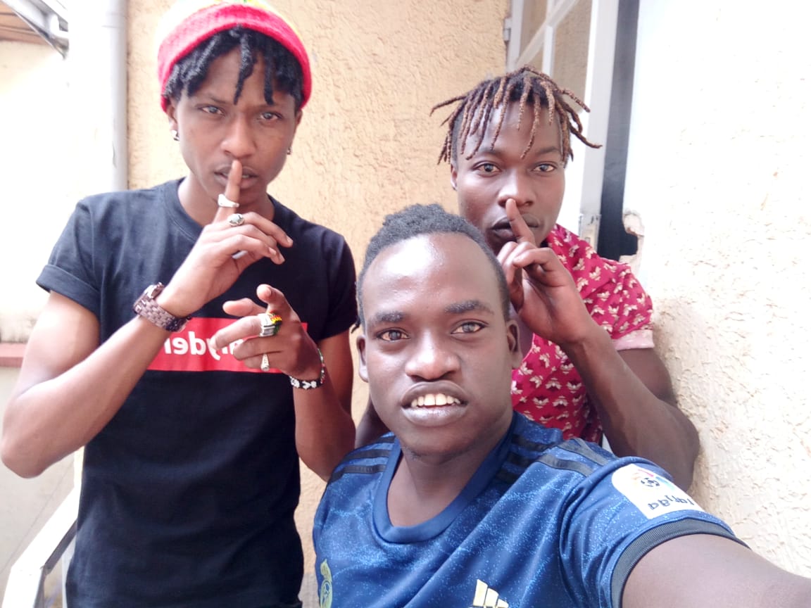 onlyonedelo_alo's tweet photo. #Theresonlyonedelo 
#Deloeverywhere 
#Theonlydelo 
#Theonlydelofamere 
#Supportkenyanmusic
#KINGOFGENGETONE 
TANDIKA Loading... 
Theonlydelo x Wakuu Family x Maddox (Boondocks Gang) https://t.co/tc975QfRoh