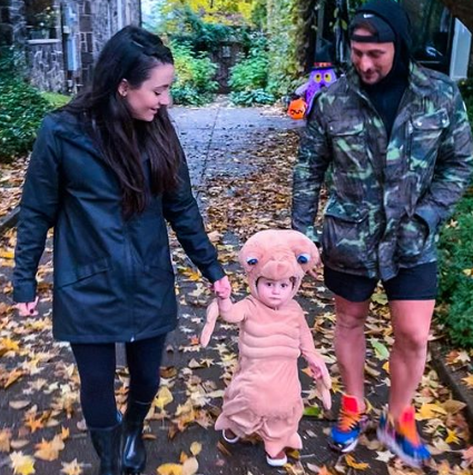 ThisIsYourAlien's tweet photo. 2019’s top E.T. #halloweencostume trend was a cute baby as E.T.! So many fun costumes https://t.co/96zv4pw1mH https://t.co/Urvbeh8xcG https://t.co/C8RFIzJcRX