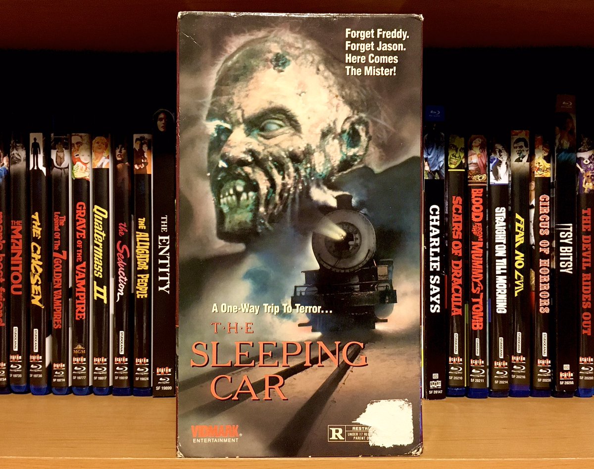 CinemaArcana's tweet photo. THE SLEEPING CAR
(Douglas Curtis, 1990)
Vidmark Entertainment
#VHSaturday #VHS #NotOnDVD #thesleepingcar #douglascurtis #davidnaughton #judiearonson #jeffconaway #kevinmccarthy #ernestinemercer #johncarlbuechler #stevelundquist #90shorror #dtvhorror #vidmarkentertainment #VHSCU https://t.co/NJmq6vVgf7