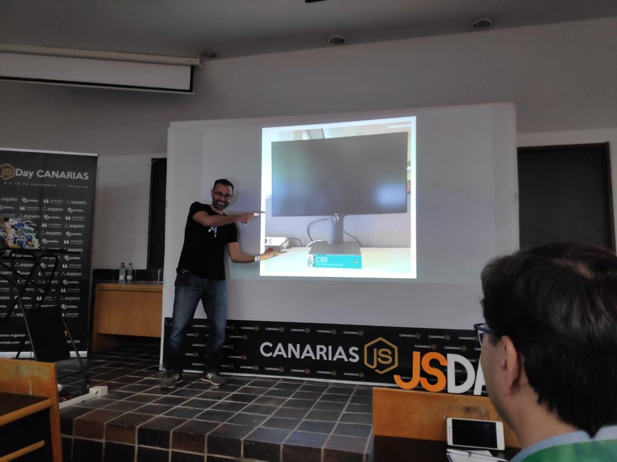 Manz's tweet image. Con PostCSS, y más concretamente postcss-preset-env, @nucliweb nos explicó que al final, #CSS es «la base de la web»... literalmente
#JSDayCAN2019 #postcss