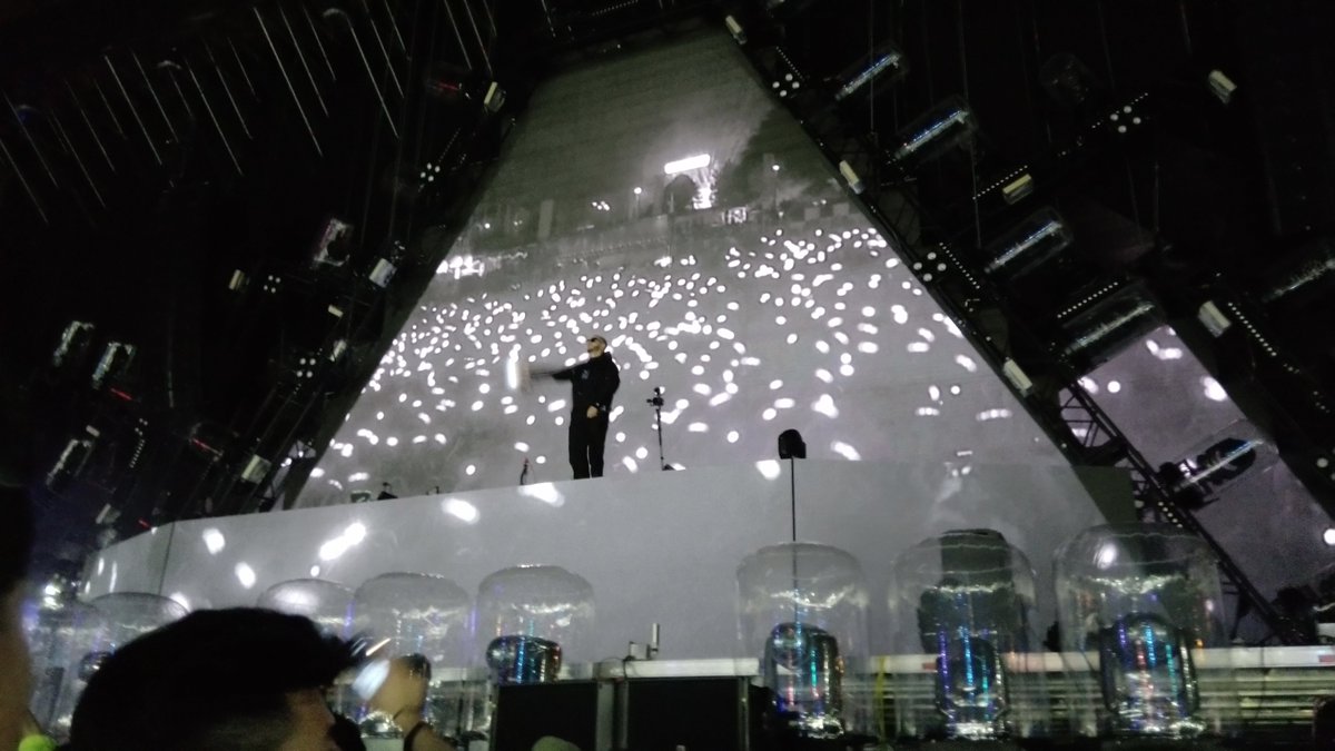 <a href="/BeyondWlandBOG/">Beyond Wonderland Bogota</a> <a href="/vinivicimusic/">Vini Vici</a> <a href="/SlanderOfficial/">SLANDER</a> <a href="/KSHMRmusic/">KSHМR</a> <a href="/JonasBlue/">Jonas Blue</a> #BeyondWlandBOG | El <a href="/djsnake/">DJ SNAKE</a> cerró la primera edición del <a href="/BeyondWlandBOG/">Beyond Wonderland Bogota</a> con el remix official de #LocoContigo que tendrá a @Ozuna_Pr , y luego cerró con #ElPreso, el clásico salsero del maestro <a href="/Fruko_oficial/">Fruko y sus Tesos</a> ¡Simplemente sensacional! 😍🇨🇴🎶🔥❤️