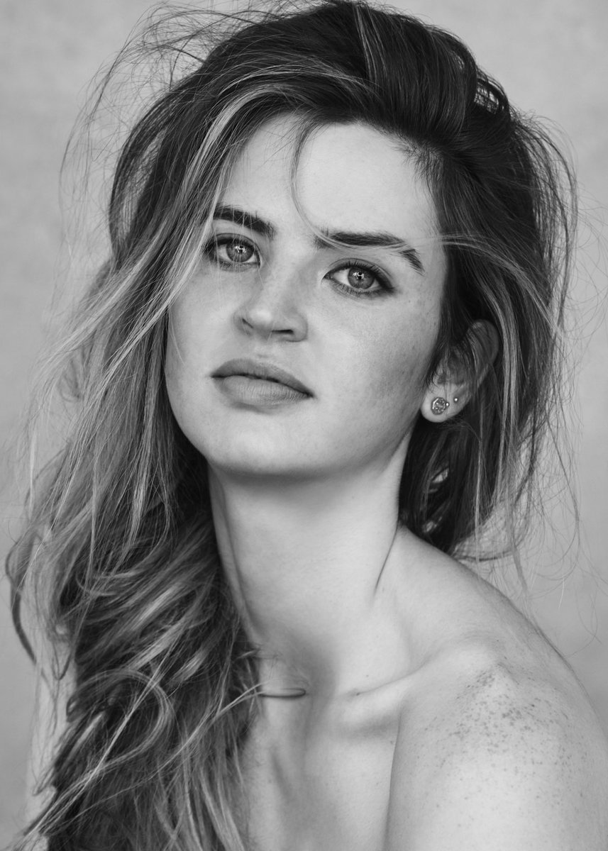 Lara Jade tweet media