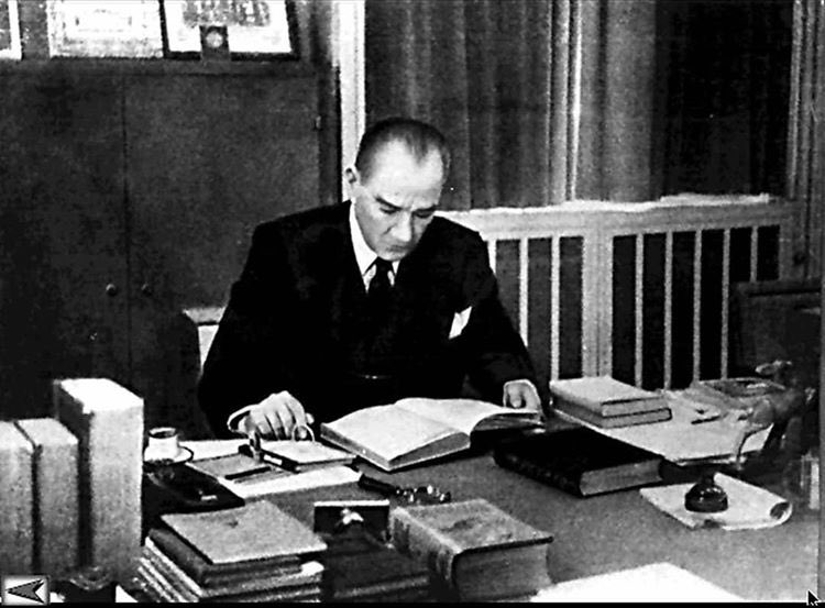 Vefatının 81.yılında Büyük Önderimiz M.Kemal Atatürk’ü rahmetle ve özlemle anıyoruz.
#10Kasim