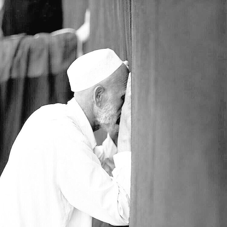 Bu dünya insana gurbettir, memleket isteyen Allah’a sığınsın.