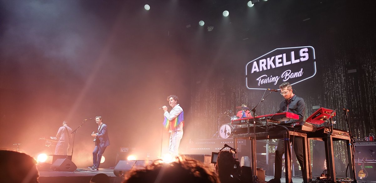 superkidmad's tweet photo. @COIN and @arkellsmusic where amazing at St.Catharines tonight https://t.co/g5OVIkmNt4