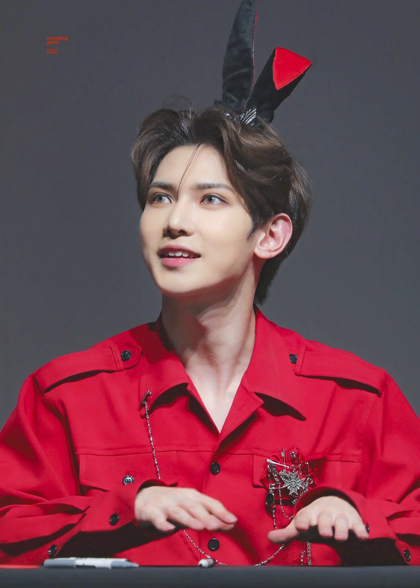 yeosang as handong- angelic- the most normal one in the group- probably is so done with the other members- silently savage- beautiful vocals- GIVE THEM MORE LINES