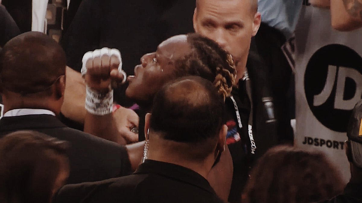Itsalrx's tweet photo. JJ has proved that he can talk the talk and walk the fucking walk. He’s dedicated, he worked hard and got what he deserved. He is not only a youtuber, he is an influencer and inspiration to all. Hate him or love him. He delivered what he has been sayin. I’m proud #KSIvsLoganPaul2 https://t.co/x03b2vMsCA