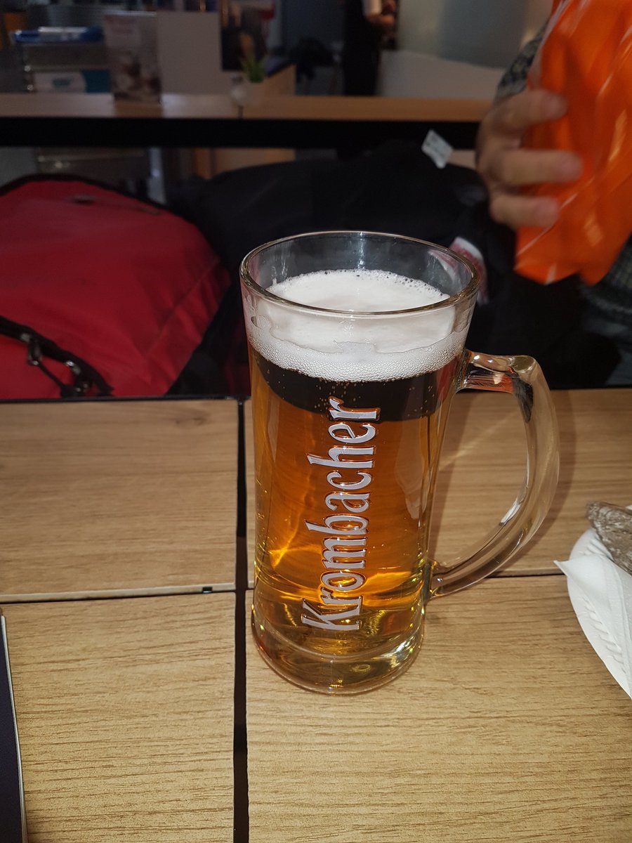 7am in Frankfurt. The perfect time for #breakfastbeer