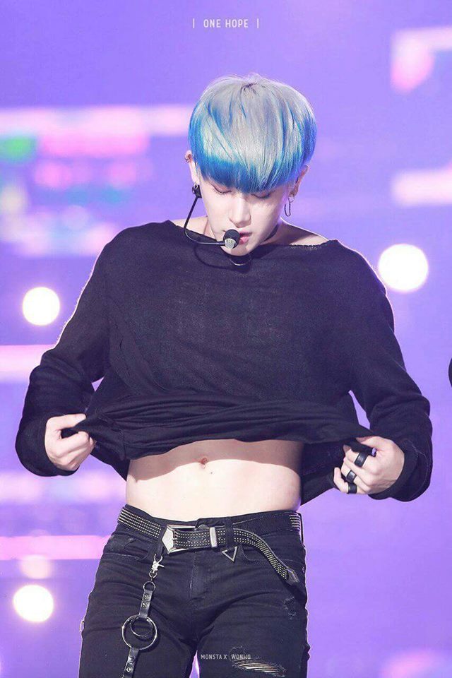 I miss the bellybutton mole   #ForWonho #변화를_위해_싸우다 @OfficialMonstaX @STARSHIPent