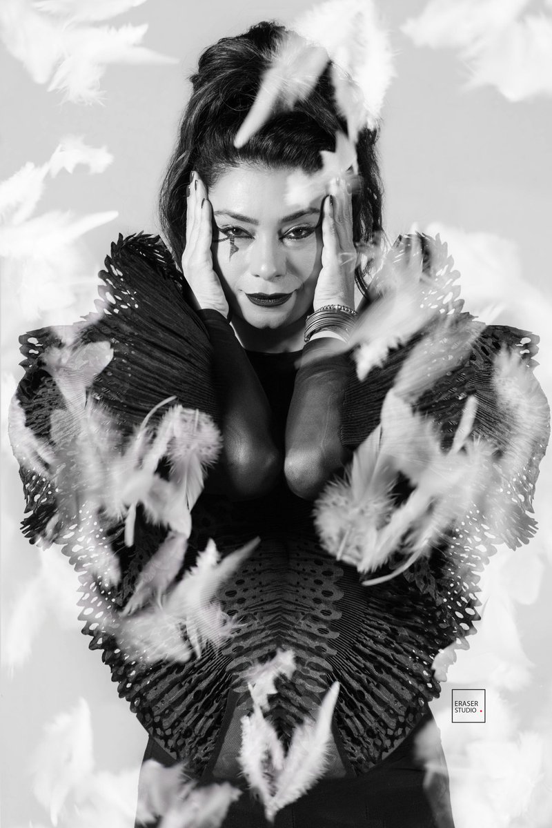 eraserstudiousa's tweet photo. The most colorful thing in the world is black and white, it contains all colors and at the same time excludes all.
Photo by: Eraser Studio Inc (Ali Hoss + Sanaz Mahdi)
Model: Sharareh Shahbazi
#EraserStudio #LAPhotoStudio #LAPhotographer #LAArtist #Ali_Hoss #Sanaz_Mahdi https://t.co/IVMBt3U72Q