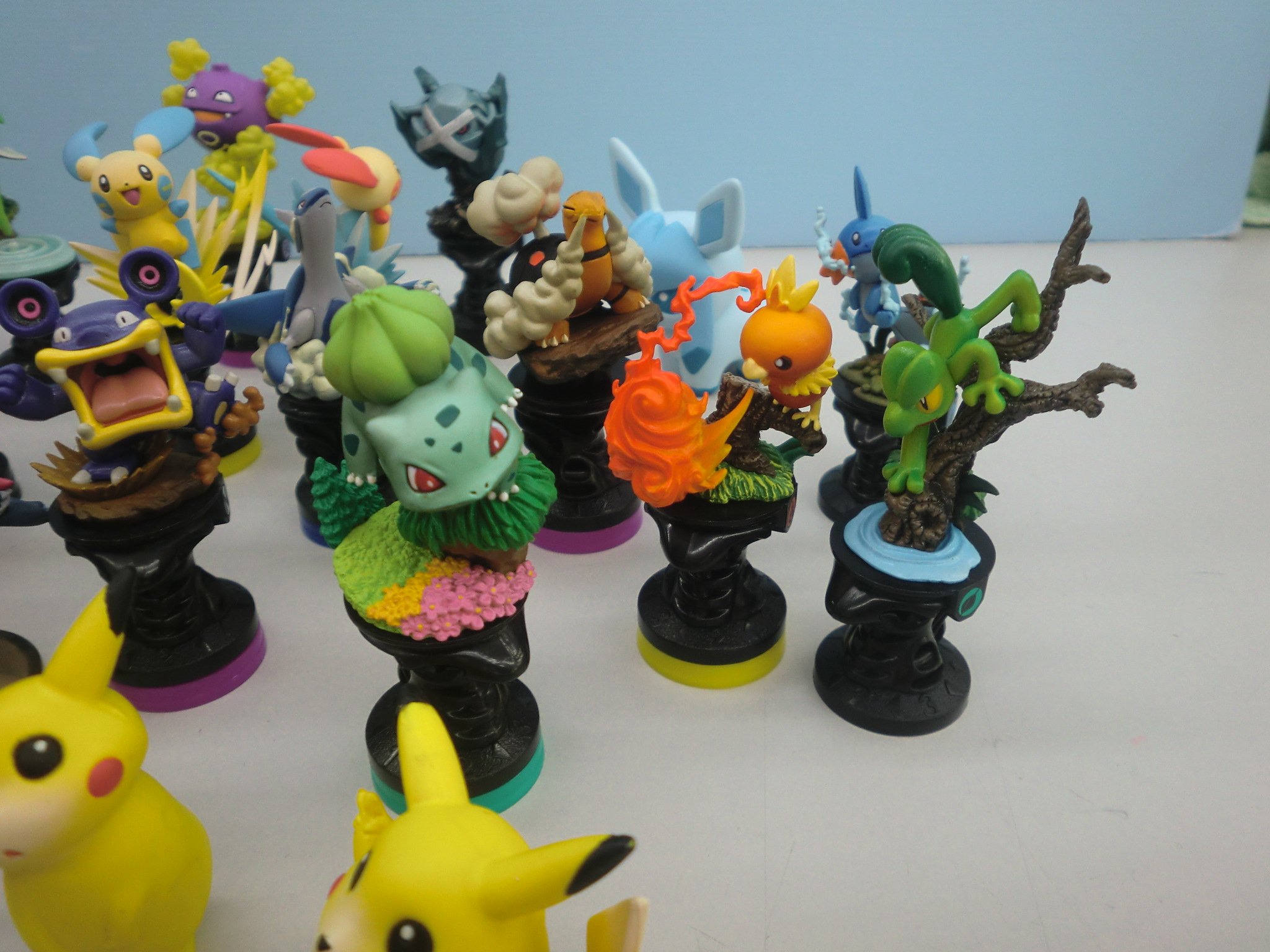 ホビーオフ奥州水沢店 A Twitter ポケモンのミニチュアを沢山買い取らせて頂きました 昔海洋堂から出てた しっかりしたチェス 状のフィギュアも沢山あります キッズも大人も ポケモンゲットだぜ T Co 54ougasfk1 Twitter