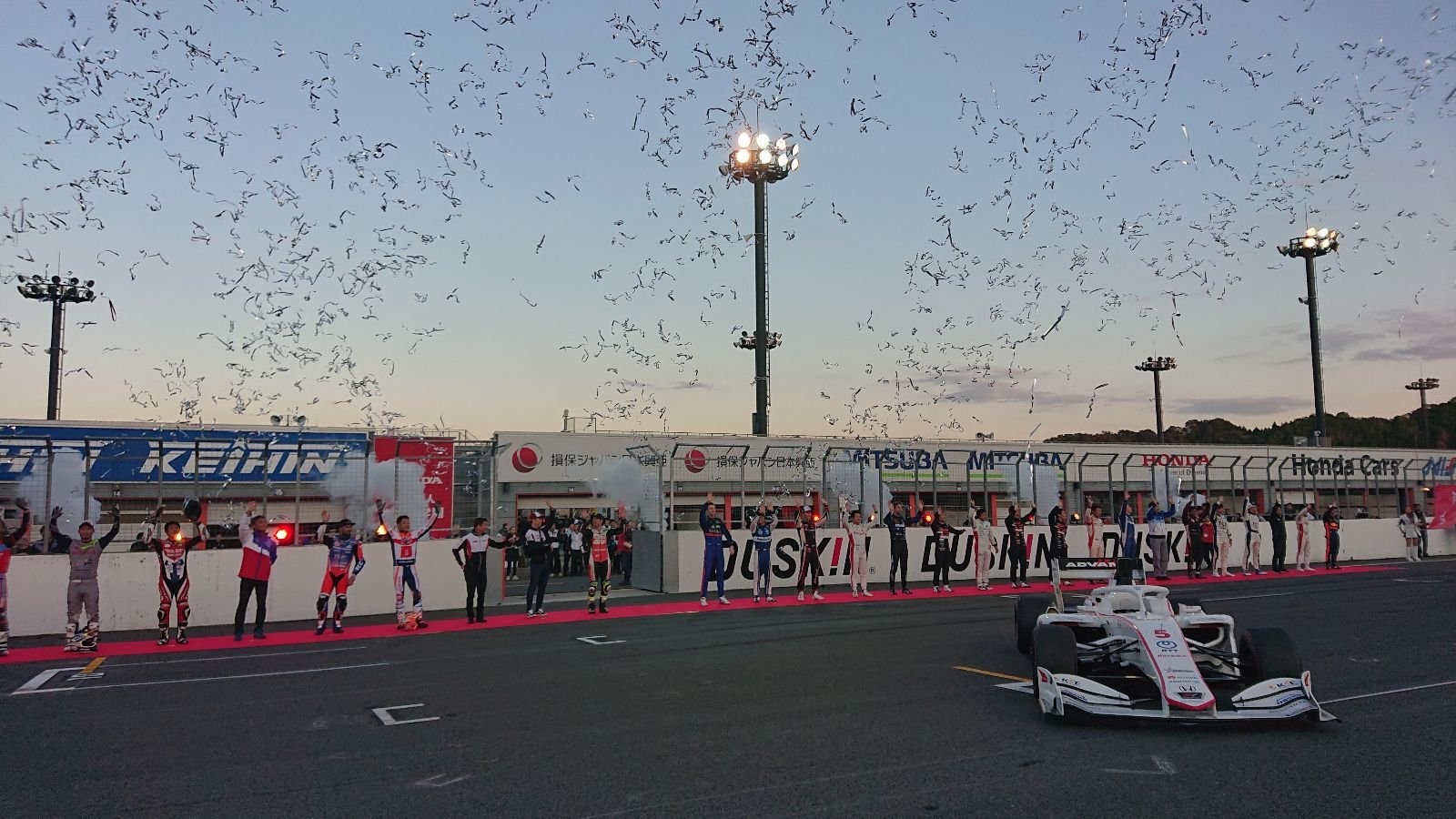 Honda Racing Honda Racing Thanks Dayにご来場いただいた方 ライブ中継でご視聴いただいた方 ありがとうございました 引き続きhondaモータースポーツへのご声援をよろしくお願いします そしてまた サーキットでお会いしましょう