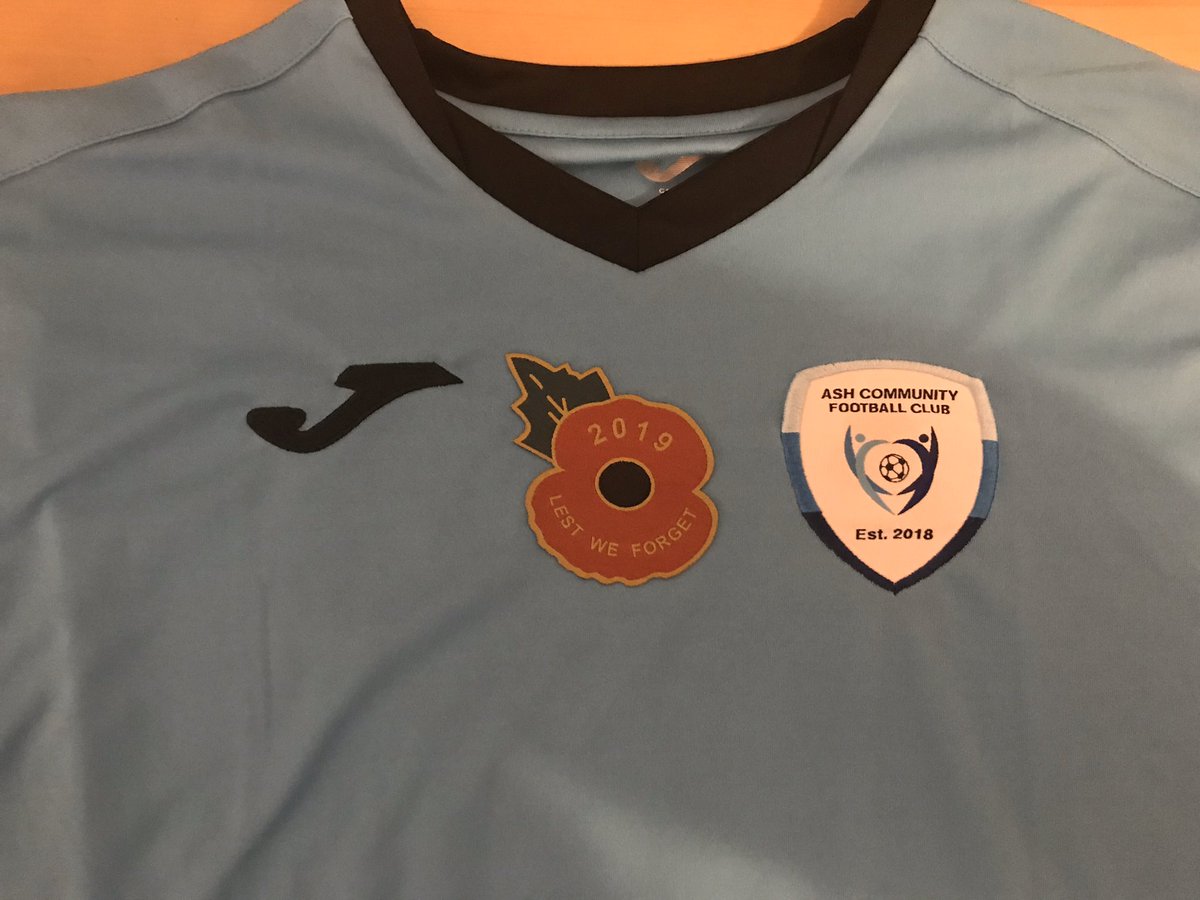 Both vets teams in action today, firsts against Alton and reserves against camberley. We will also be wearing these addictions today⚽️ <a href="/Poppies4Kits/">Poppies4Kits - RBL Official Approved Supplier</a> @bringandbraai #WeWillRememberThem
