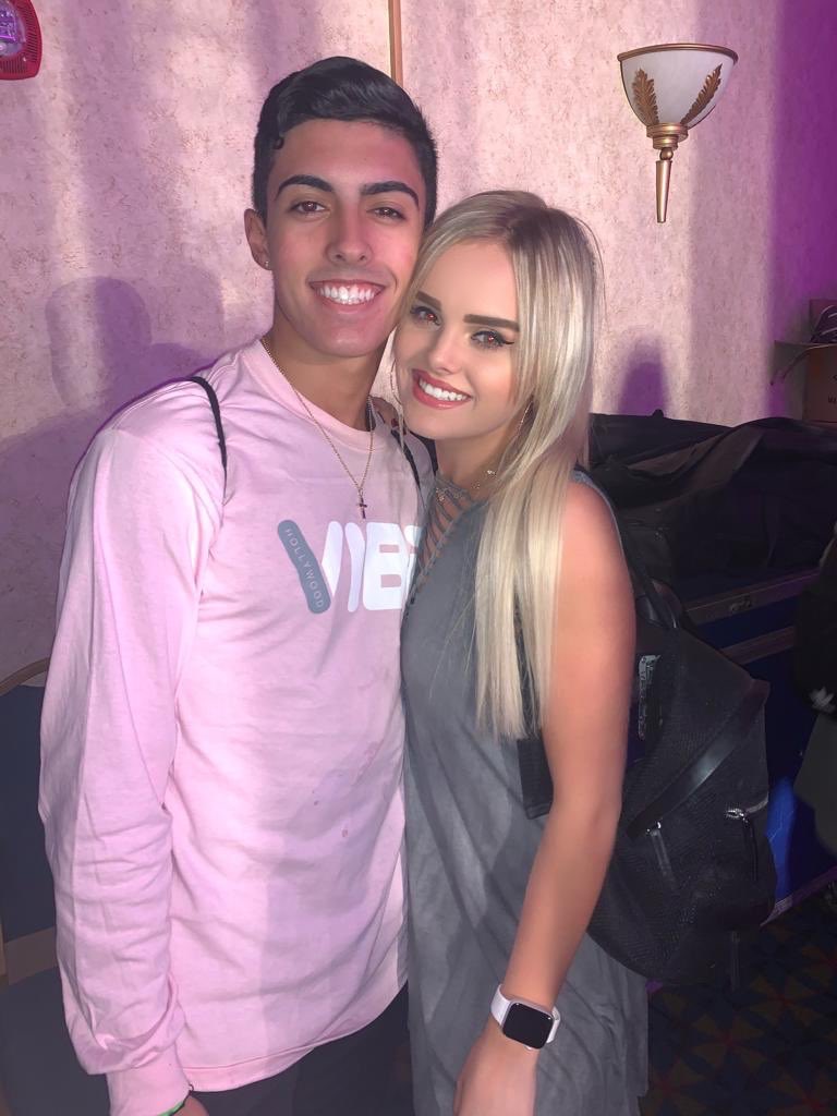 ItsMiaDiaz's tweet photo. Some more pics from the Hollywood Vibe Dance Conoetition tonight . Follow my Instagram for lots more pics and videos @miadiaz https://t.co/nB06JsQ3Pr