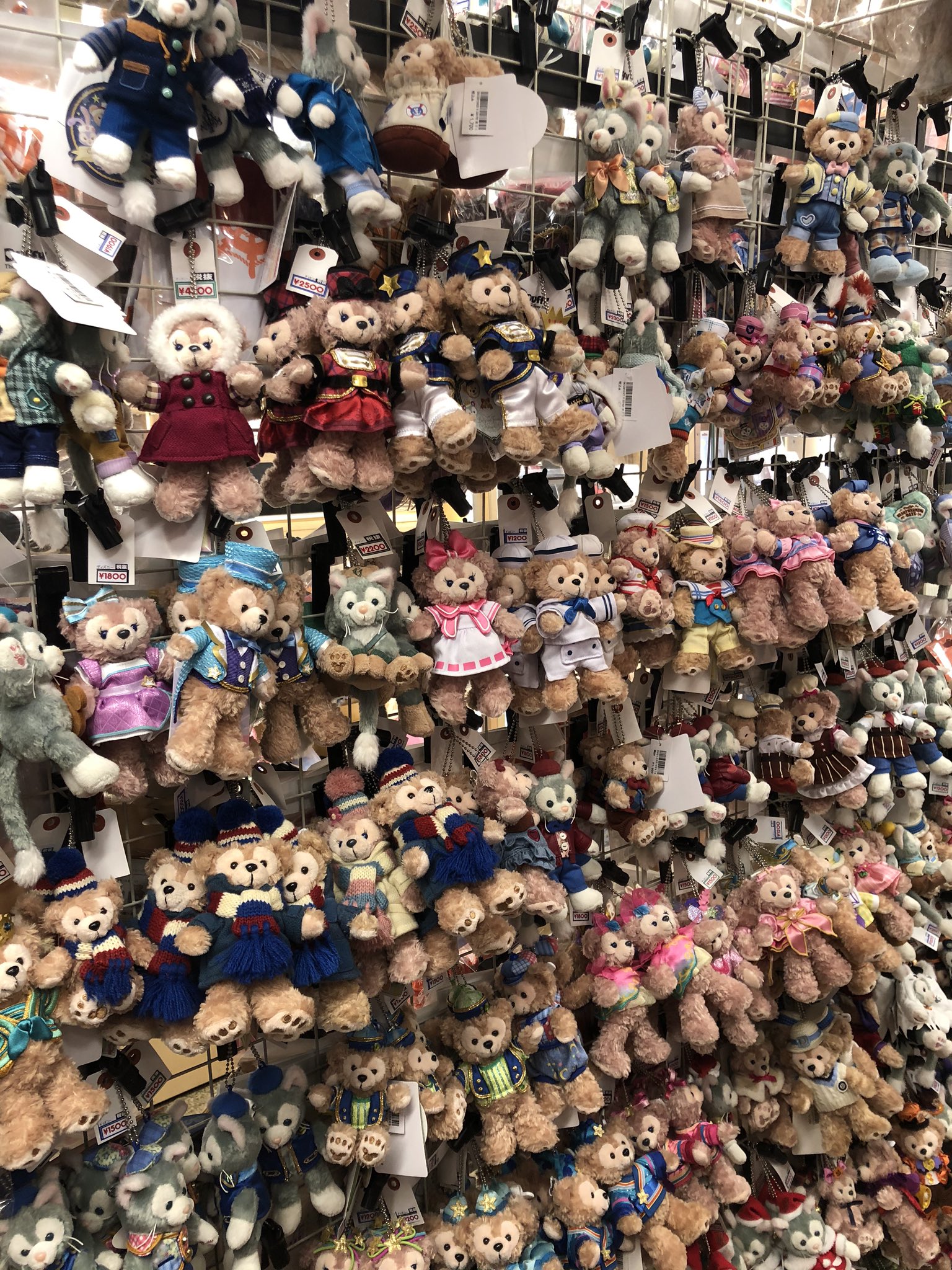 ららん 横浜駅近くでディズニーファンにはオススメのお店発見 一度は 訪れてみてはどうでしょうか トップボーイ横浜西口店 横浜駅 気になったらrt T Co Waxdst7e5b Twitter