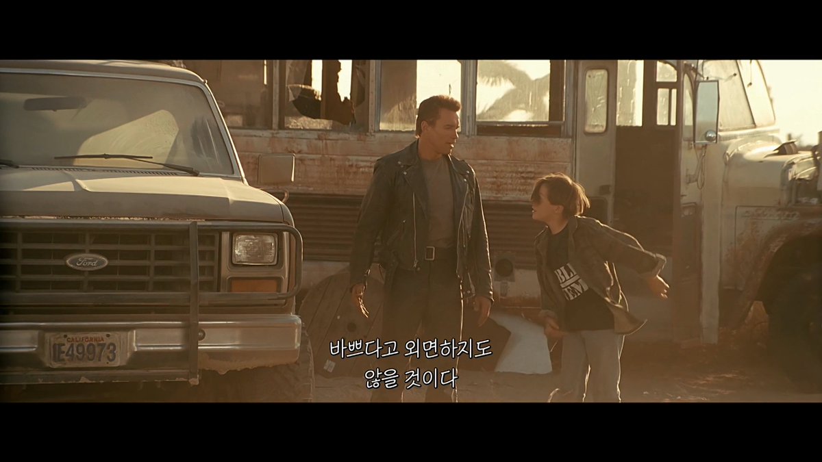 lambert078's tweet photo. zㅋㅋㅋㅋㅋㅋㅋ아 왜 웃기지 인간새끼들은 애비가되기에 글럿으니 머신 시터를 고용한 사라코너 https://t.co/pkuDpUzKiO