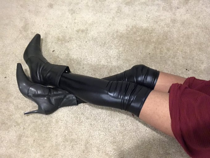 legs? Yaaaa https://t.co/t7rrs6yExa