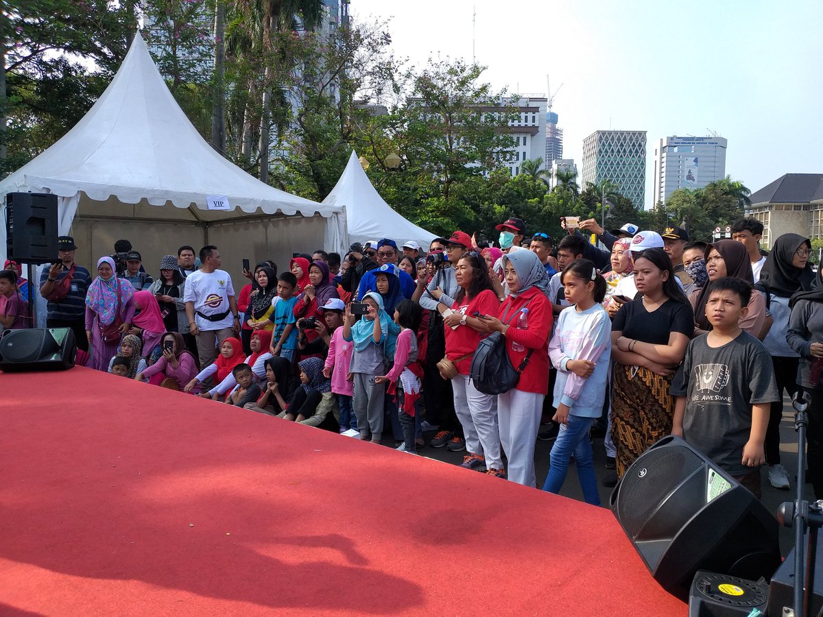 Keterkaitan pimpinan, masyarakat dan seni tradisional menyatu dlm acara merajut kebangsaan <a href="/KIPusat/">Komisi Informasi Pusat RI</a>