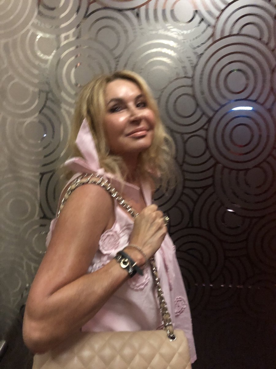 Marina_Oridel's tweet photo. On my 63 birthday on the way to Versace mansion in Miami. Now it’s a restaurant. Upside-beautiful setting #oridel #Versace #Miami #skincare #restaurant https://t.co/9b1aSBerw1