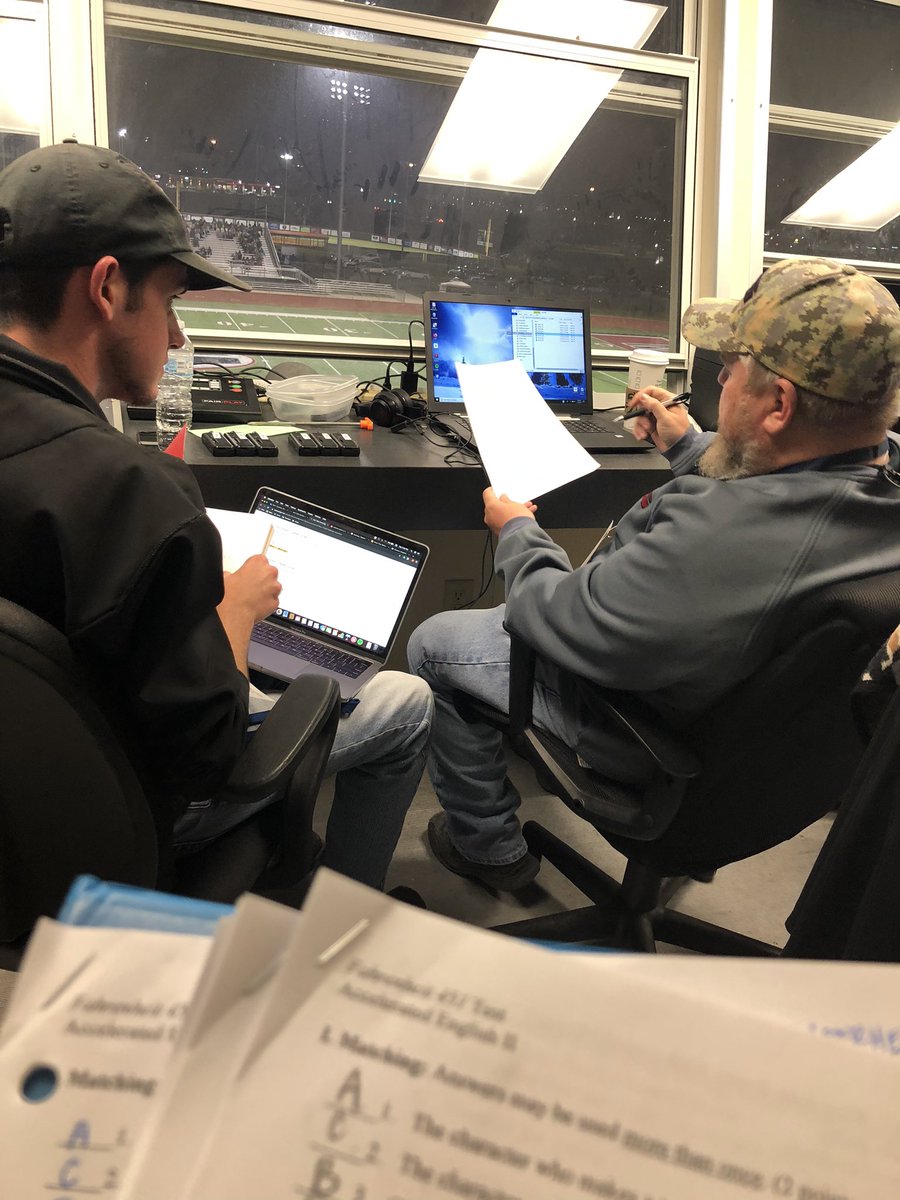 jamoorhead's tweet image. Germantown teachers pulling double duty - band competitions + calculus tutoring (for a college student) and grading English tests. 

#teacherlife #teachingneverstops