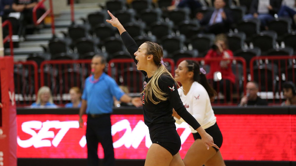 EWUVB's tweet photo. Eastern Washington Wins a Five-Set Thriller at Sacramento State
📰 --> https://t.co/flcZIGgXWO
#GoEags #EagsWin #BigSkyVB https://t.co/PYQMH6zYVL