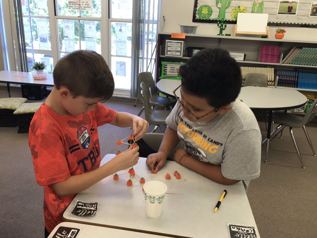 Pumpkins STEM building!!! 🎃🎃🎃 <a href="/SchwarzkopfElem/">Schwarzkopf Elem</a>
