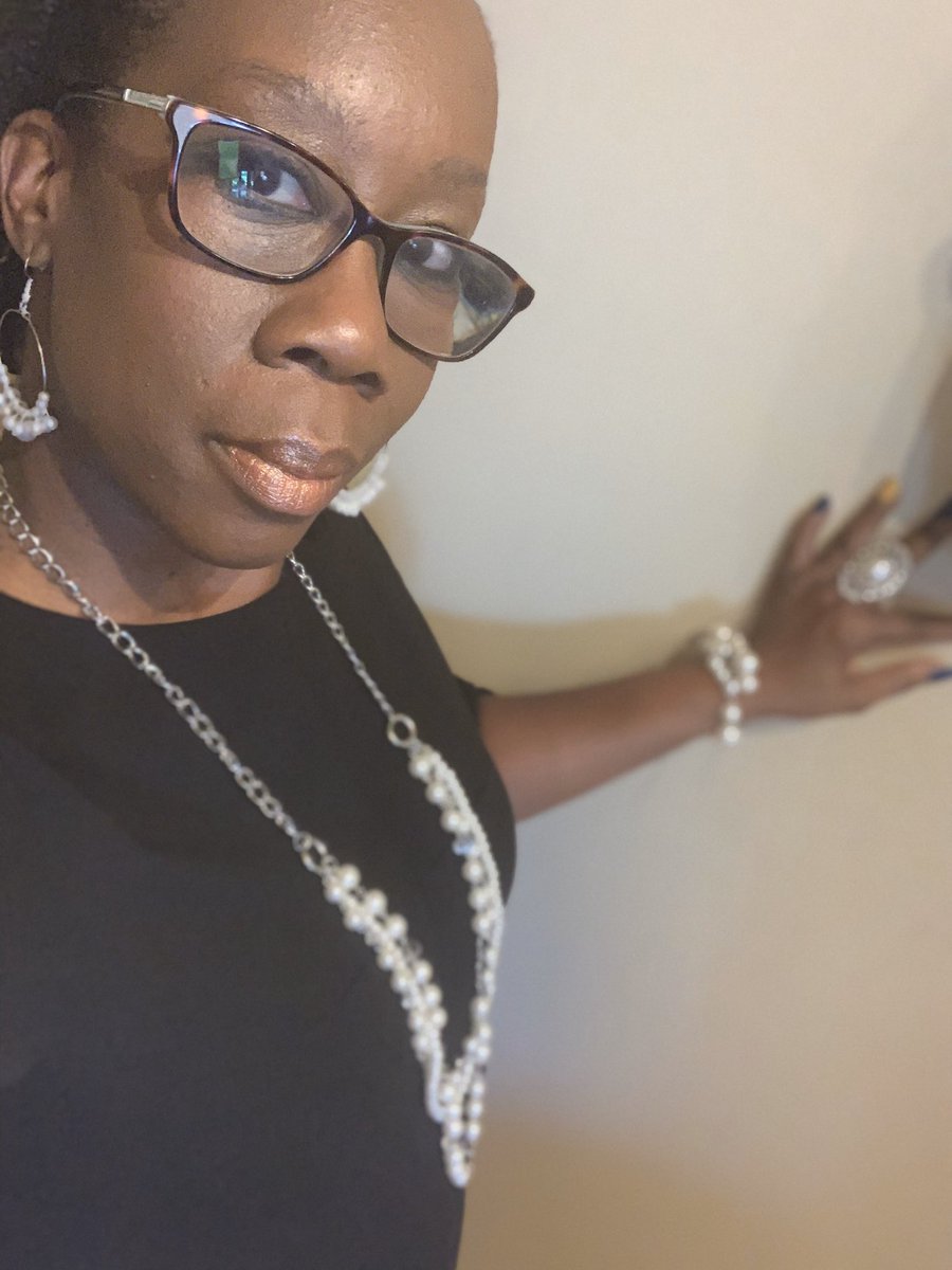 blingeducator's tweet image. Today, I am celebrating 28 years as a member of Sigma Gamma Rho Sorority, Inc. Sisterhood, Scholarship and Service is a the heart of all we do for the community! 💙🐩💛 #KappaNuMade #MLS1922 #SGRHo1922