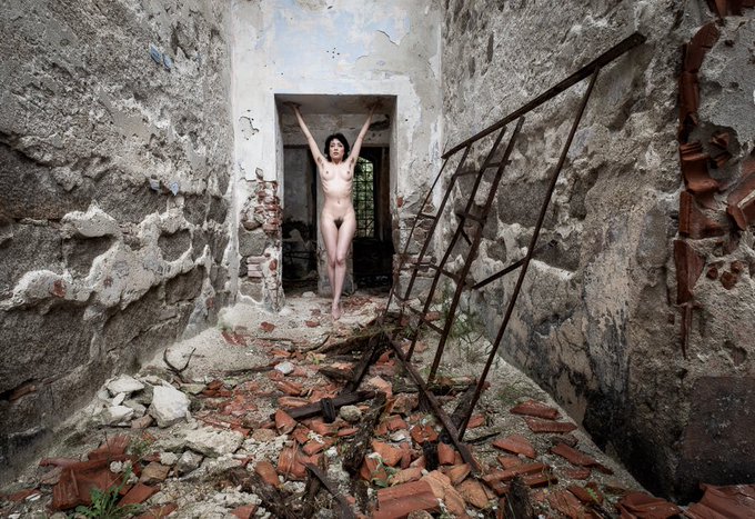 While I&rsquo;m holding up this dilapidated building, now would not be a good time to come and tickle me under<a href="/tag/armpitlover"class="tags"><span>#armpitlover</span></a><a href="/tag/onlyfans"class="tags"><span>#onlyfans</span></a><a href="/tag/armpitsmelling"class="tags"><span>#armpitsmelling</span></a><a href="/tag/newon"class="tags"><span>#newon</span></a>