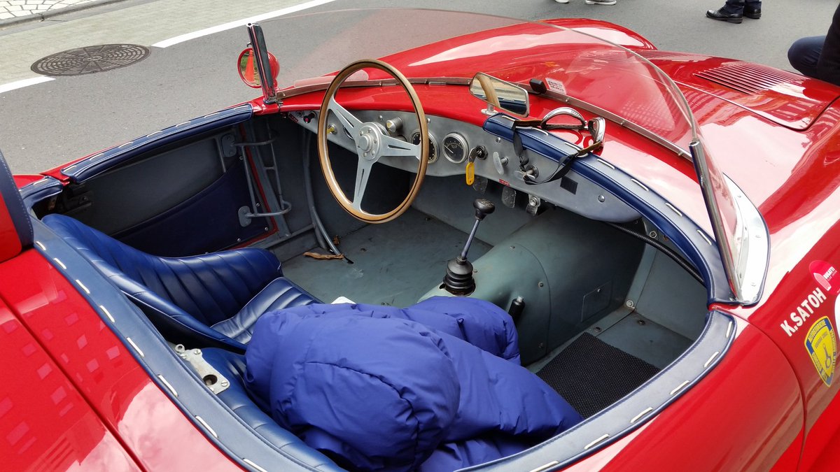 Tenhoset's tweet photo. Classic Car Canal Gallery in Tennoz@天王洲アイルです。こんなイタリアの「小さな虫」好き♪マセラティ3兄弟が造ったO.S.C.A MT4(1956)です。本車も様々な車体がありますね。#JCCD https://t.co/3mSP0Q2mSx