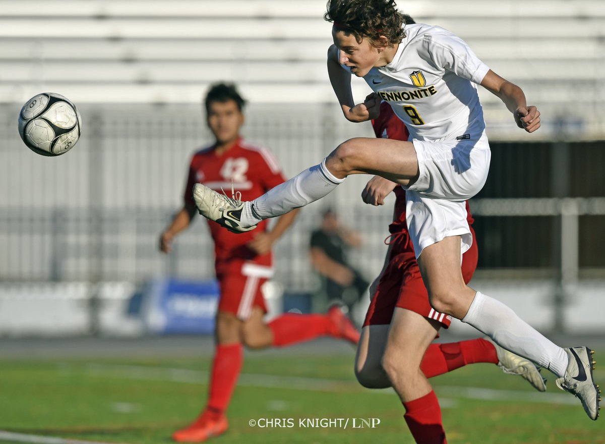 phojoknight's tweet photo. Lancaster Mennonite goes toe to toe with Fleetwood but loses 3-2 in OT to take second in @piaadistrict3 2A boys soccer championships @LancasterSports @LancasterOnline @TimGrossLNP @LancasterMenno @LMS_Athletics #LLsoccer
#LLsports https://t.co/rKPcQOi7zj