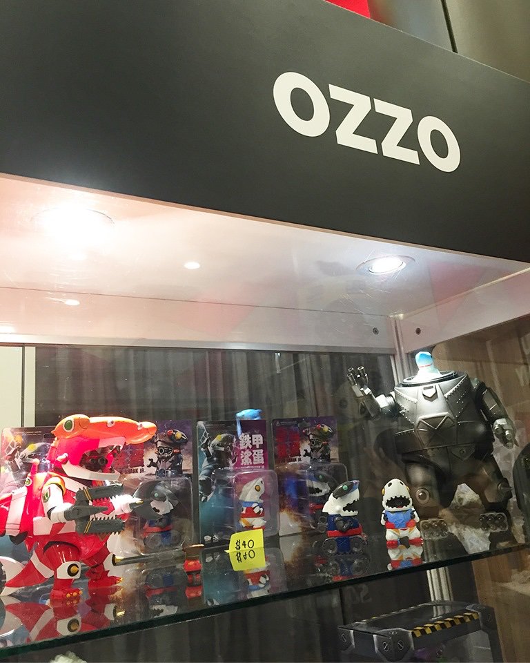 toysrevil's tweet photo. Seen at the #ozzocollection booth at #bigbigconsg at *SCAPE - in the #ConMensUniverse zone on the 5th flr (as part of the 2019 #Streetsuperior event / Nov 2-3)!
Congrats for all the #Quiccs stuff sold out!!!
Slideshows on #Instagram: https://t.co/uGRV6cnDyE
#toysrevilbbc2019 https://t.co/9cEH9KFozU