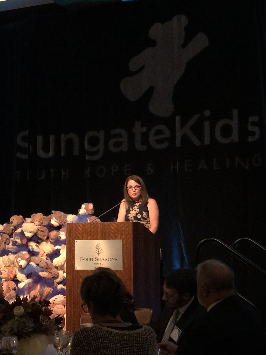 Our own @MichWeinraub, Director of Health Services for @CCSDK12 giving the keynote at the annual @sungatekids gala!  Important work for all kids - Truth, Hope and Healing.