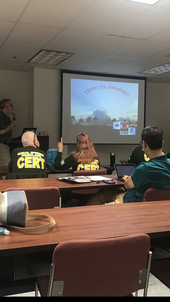 Thank you @NWSMiami  for the highly informative SKYWARN  training session today. Thank you @ReadyBroward for putting this together and hosting💯👍
#SKYWARN #severeweather #Tornado #flooding #preparedness #publicsafety #hail #microburst #hazardousweather #coldfront #winshear