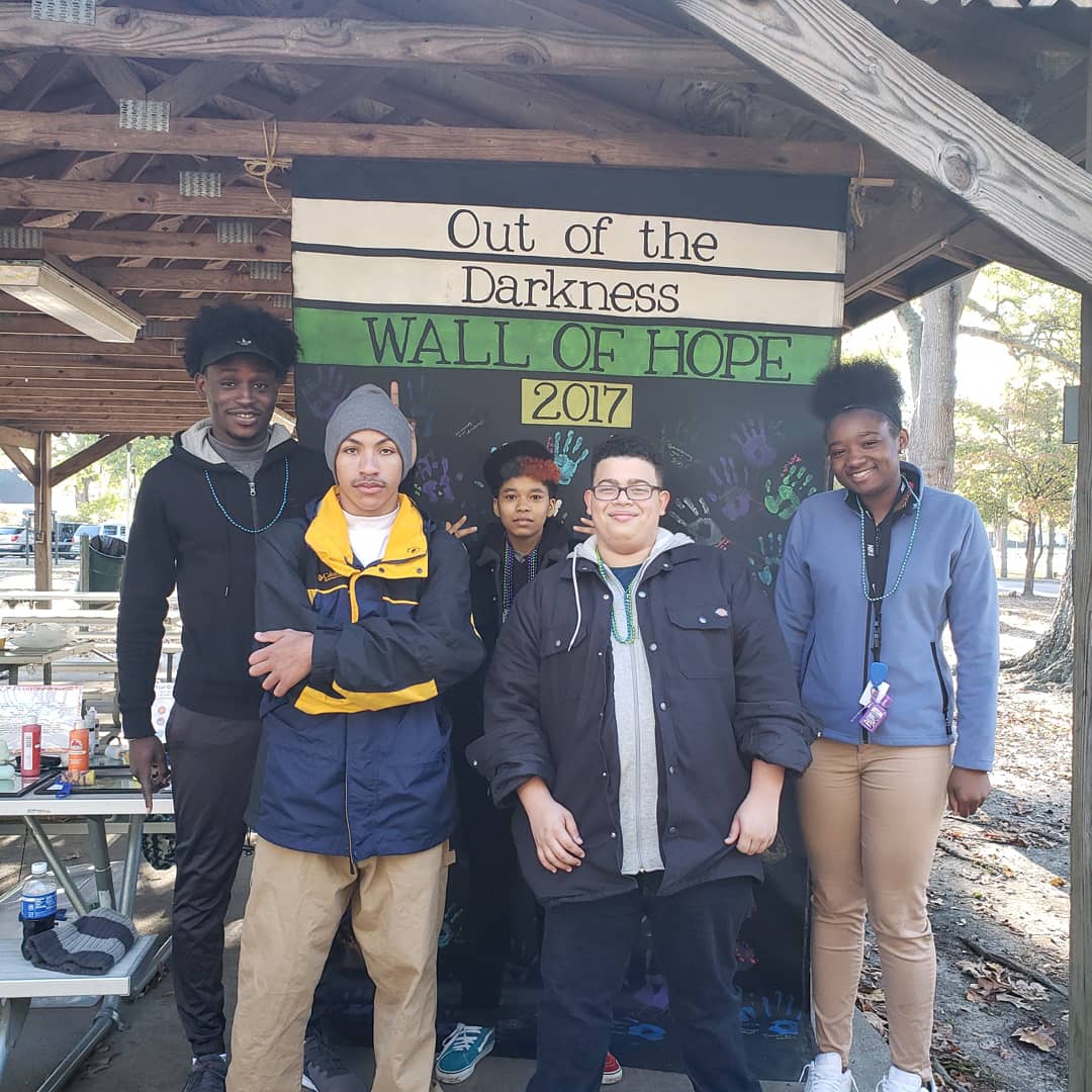 GH_Interact's tweet image. Interact volunteers at the Out of the Darkness Goldsboro walk (walk to end suicide). #ootd2019 #endsuicide #rotary #interactclub #goldsborohighschool #goldsboro #serviceaboveself #wallofhope