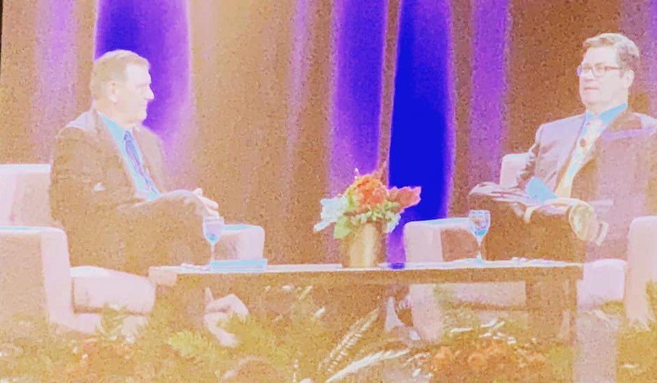 debbiewfleck's tweet photo. Congrats to #MikeRawlings on receiving the Mallon award from @dfwworld always such a lovely dinner. https://t.co/a2OMLSCfvS