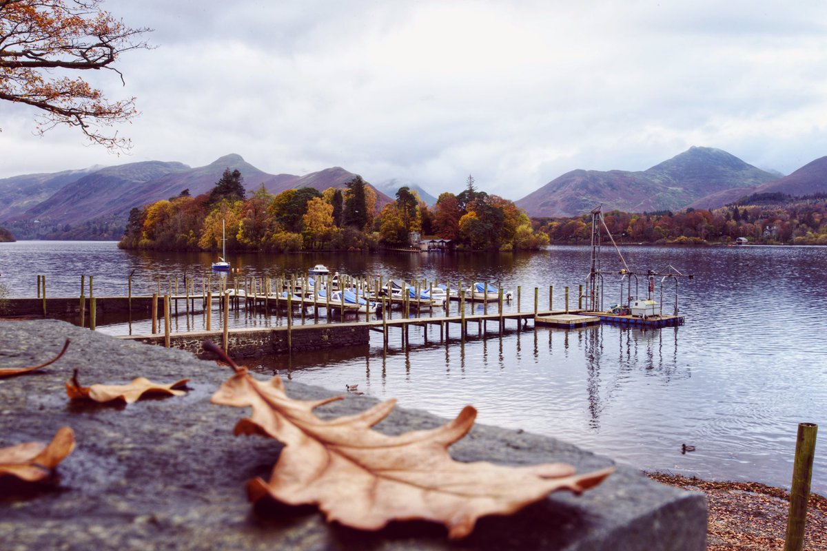 imagewich's tweet photo. Was it just a dull cloudy day? #Cloudy #autumnleaves #Autumn #NowThatItsNovember #Keswick #Cumbria #LakeDistrict #landscape #photograghy #Travel #travelphotography #beautifuldestinations #BOATS #dailyphoto #greatoutdoors #madeyoulook #derwentwater #leaves #weekendvibes #nature https://t.co/125Y9VuK2B