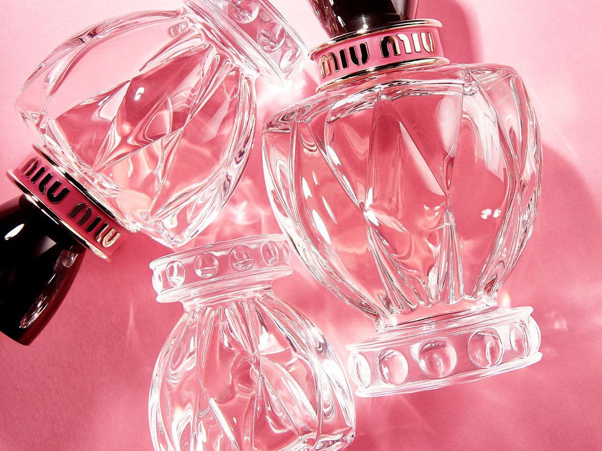 Miu Miu Japan 秋冬にも ミュウミュウ ツイストがぴったり 直営店と公式サイトで発売中 T Co A1datcp9ld Miumiu