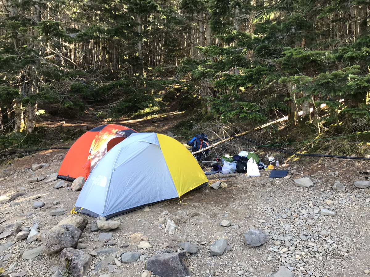 しの てつや 今日は行者小屋でテント泊だあ 昼飯はおうどんでしたー