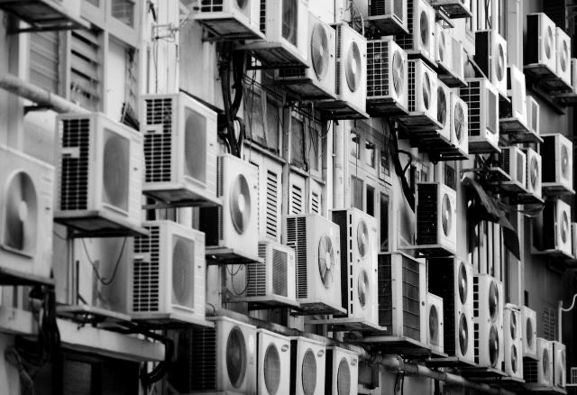 Esineinca's tweet photo. La #normativa urbanística de aplicación para instalaciones de #aireacondicionado y #ventilación forzada en la apertura de actividades en #Madrid,ya sea por #DeclaraciónResponsable o por #Licenciadeapertura , será la O.G.P.M.A.U.  (#Ordenanza Medio Ambiente https://t.co/VNBmMU6kFP https://t.co/NpuNRTpwvs