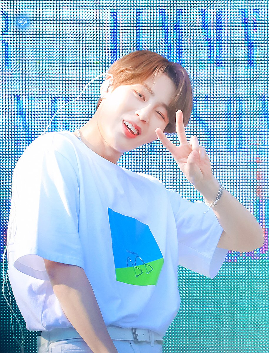 성운아 은행에서 전화가 왔어 니가 대출해간 미모가 한도 초과래 근데 큐티뽀쨕러블리함이 신용을 뚫었다고 맘껏 가져가라네 하성운이 곧 제0금융권이다

bit.ly/2Nz4Z9D
bit.ly/2WAVElK
bit.ly/329wZpL
bit.ly/2JGX7BS
#하성운 #HASUNGWOON <a href="/gooreumseng/">하성운</a>