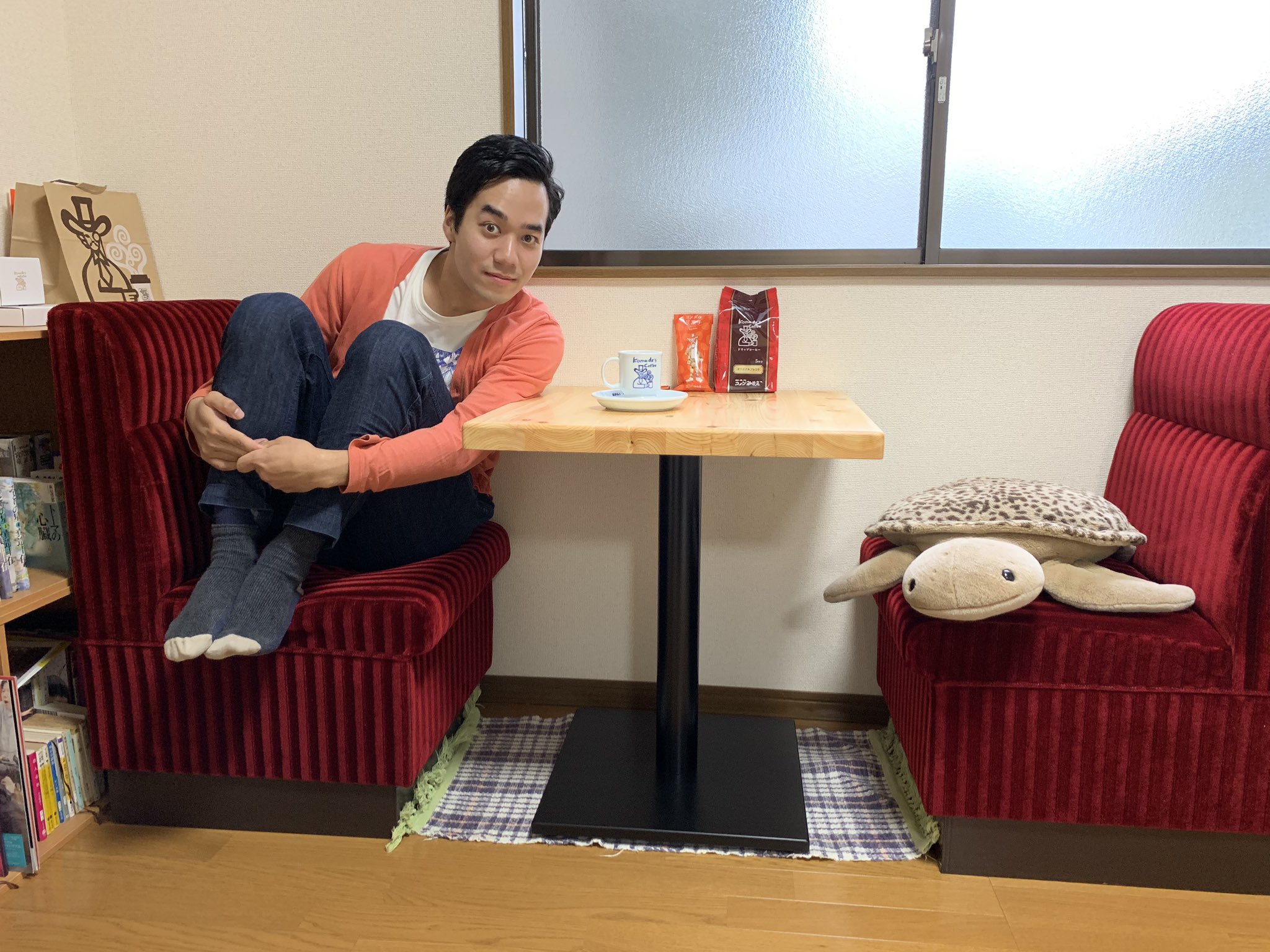 コメダ珈琲店ソファ① コメダ珈琲店“ソファー柄”のブランケット/クッション/ブック