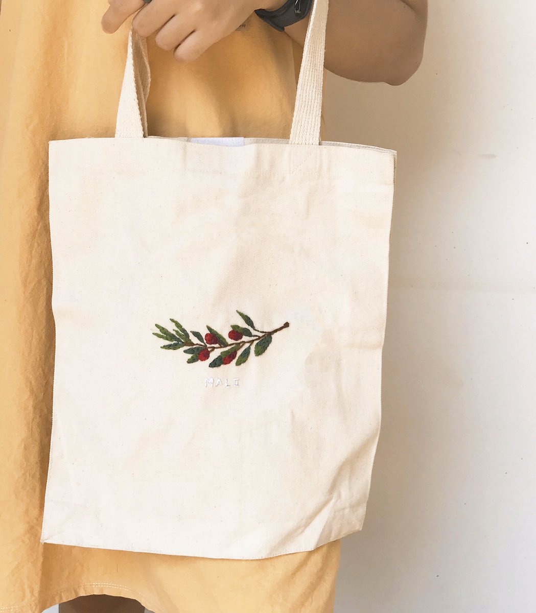 tforestwonderer's tweet photo. คอร์สเรียนปักผ้า ต้อนรับปี 2020
วันที่ 9 พย. 2562
ราคา : 2200 บาท (พร้อมอุปกรณ์)
13.00 - 16.00น.
จะได้1.กล่องไหมปัก 50 สี อุปกรณ์งานผ้า เช่นที่สนเข็ม เข็ม ไหม
2.ถุงผ้าดิบ 2 ไซส์
3.สะดึง
(รับ 8 คน)
สำรองที่นั่ง line : witch_bt
#WorkshopTH #thaiartist #Thaicrafter #ปักผ้า https://t.co/9NIYo94ToH