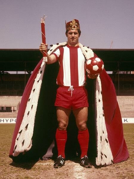 Happy birthday Gerd Muller(born 3.11.1945)  
