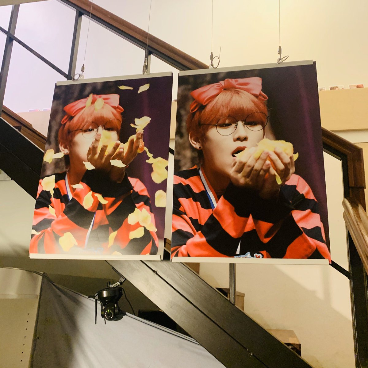 SAHAPRINCE_1102's tweet photo. #포토카페모멘트 https://t.co/hefs2354ER