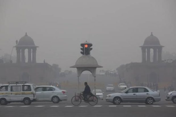 Pollution breaks all records in Capital Delhi and NCR as Air Quality Index touches the 'unbreathable' mark of 1000; adjoining districts of Uttar Pradesh, Punjab and Haryana too record dangerous levels of pollution #DelhiPollution #DelhiAirEmergency 

ddnews.gov.in/national/pollu…