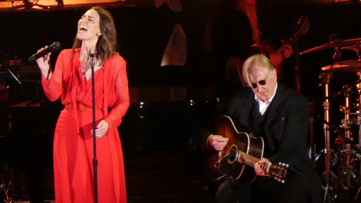 ChrisWillman's tweet photo. Sara Bareilles and T Bone Burnett at the Hollywood Bowl https://t.co/VreEnrZ8NA