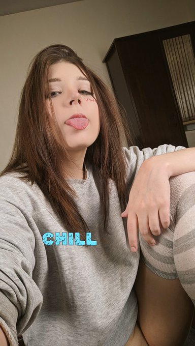 I'm online :3 #chaturbate https://t.co/66Qv6ZnV3S<a href="/tag/chaturbate"class="tags">#chaturbate</a>